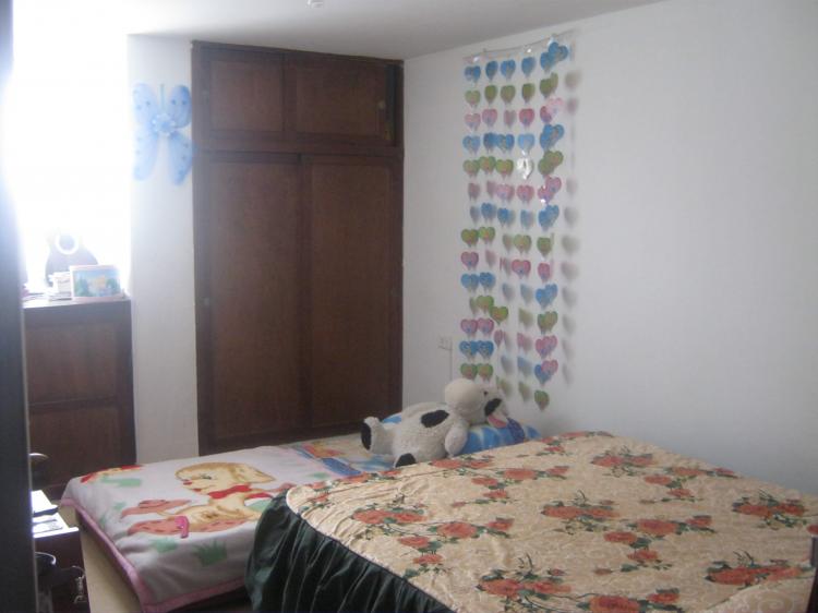 APARTAMENTO EN SAN GIL SANTANDER CALLE 13 CON 9 FRENTE AL PARQUE