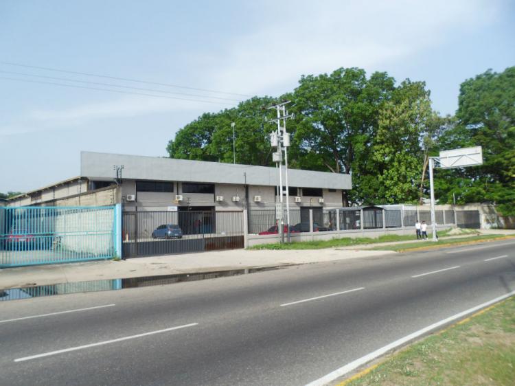 A 2 KM, DE LA SALIDA VIA A SAN CRISTOBAL, MERIDA Y CENTRO DEL PAIS, ENTRADA POR AV, PRINCIPAL.