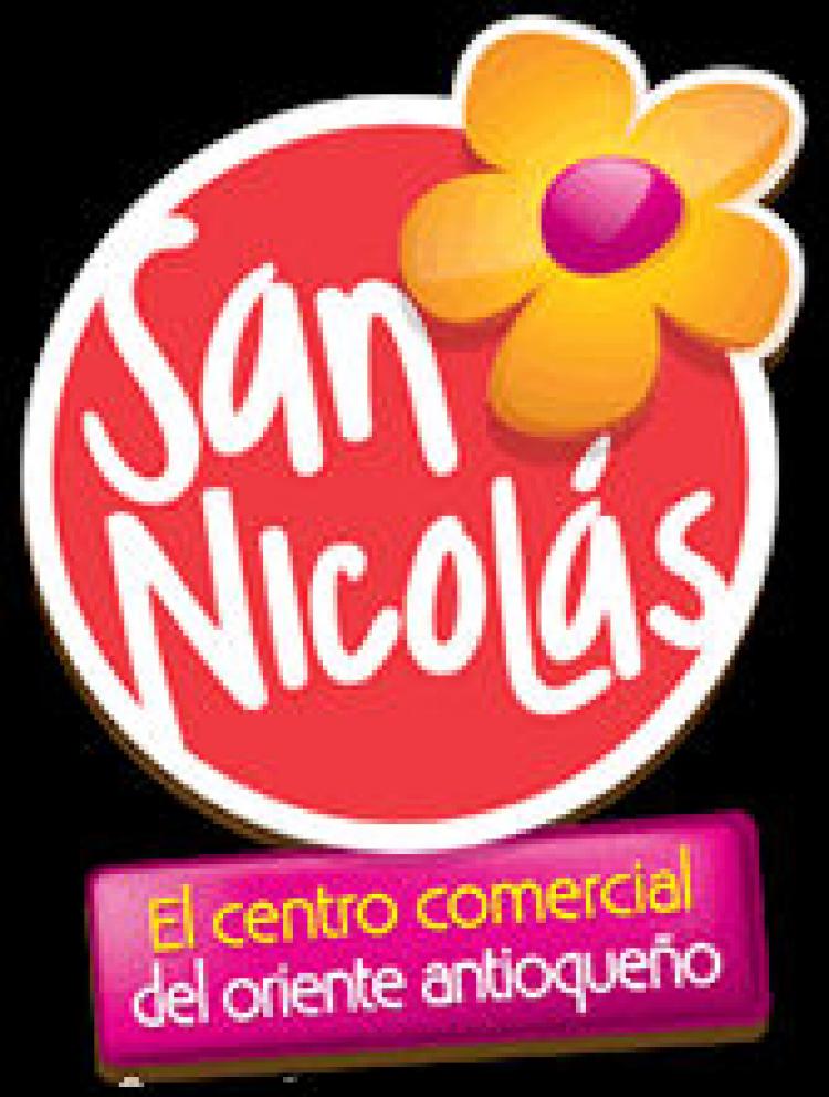 Local Comercial en Centro Comercial San Nicolas arriendo alquiler o venta.