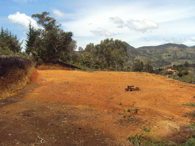 LOTE 3500MT2 VÍA PEÑOL - GUATAPE