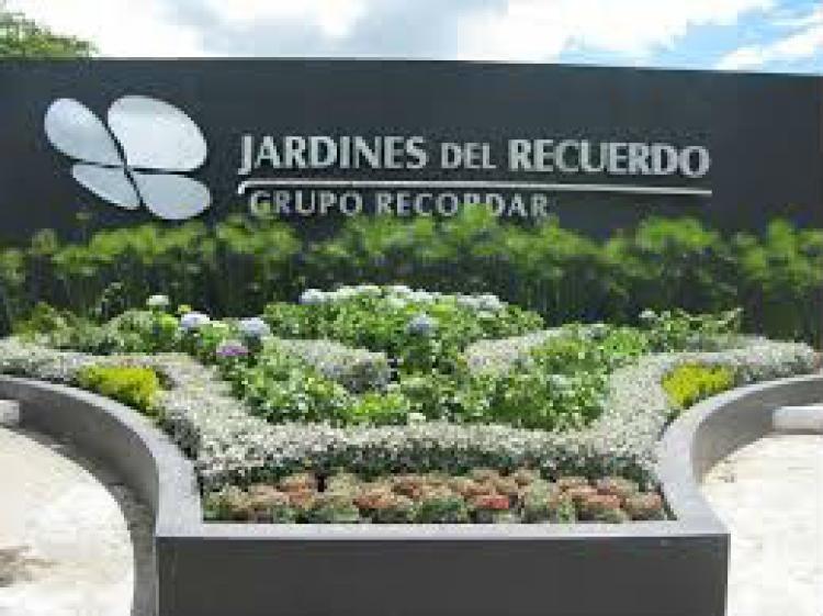 Lote doble Jardines del Recuerdo