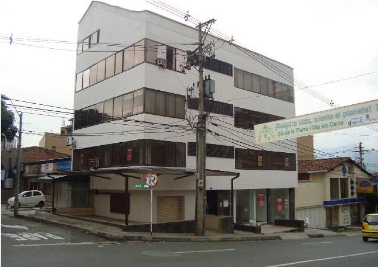 oficina en el poblado