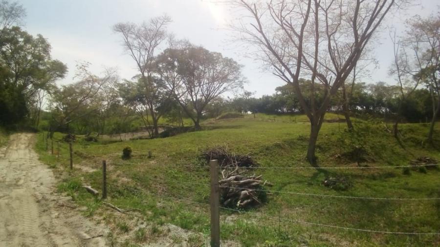 Oportunidad única, se vende lote con excelente dimensión, (4496 mts2).