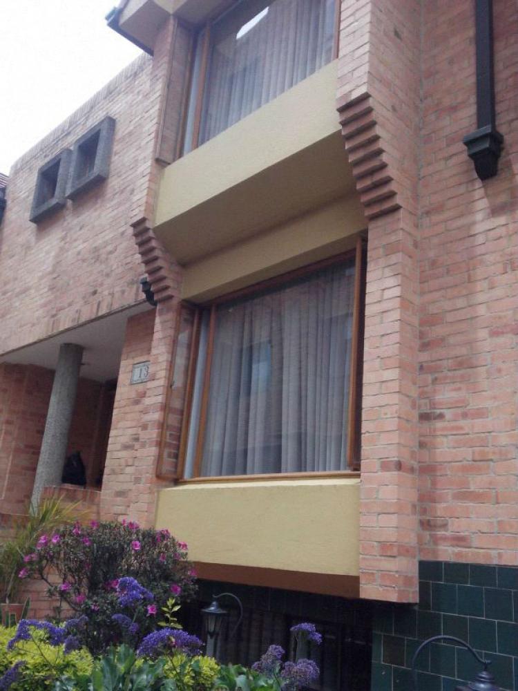 Foto Casa en Venta en Bogotá, Bogota D.C - $ 520.000.000 - CAV78102 - BienesOnLine