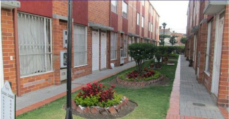 Foto Casa en Venta en CASTILLA, Kennedy Central, Bogota D.C - $ 242.000.000 - CAV103776 - BienesOnLine