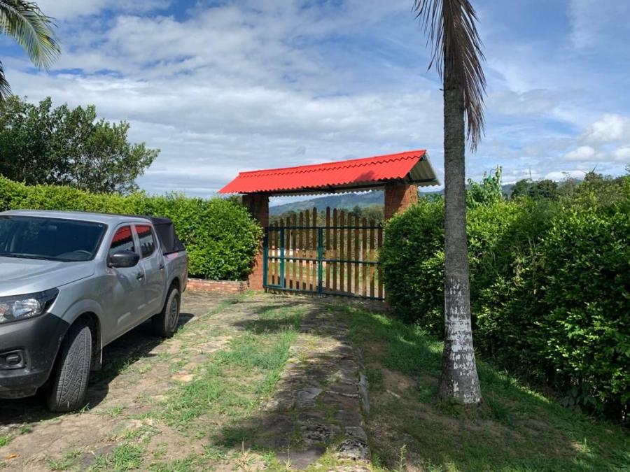 Se vende espectacular casa campreste en anolaima zona exclusiva