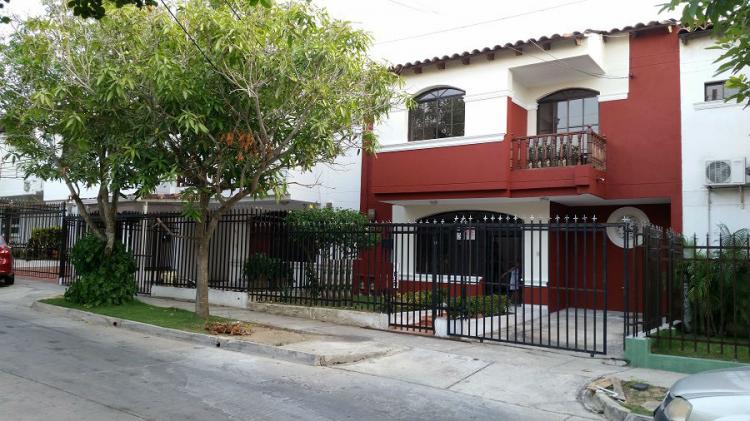 VENDO CASA 144 MTS DOS PISOS VILLA CAROLINA BARRANQUILLA