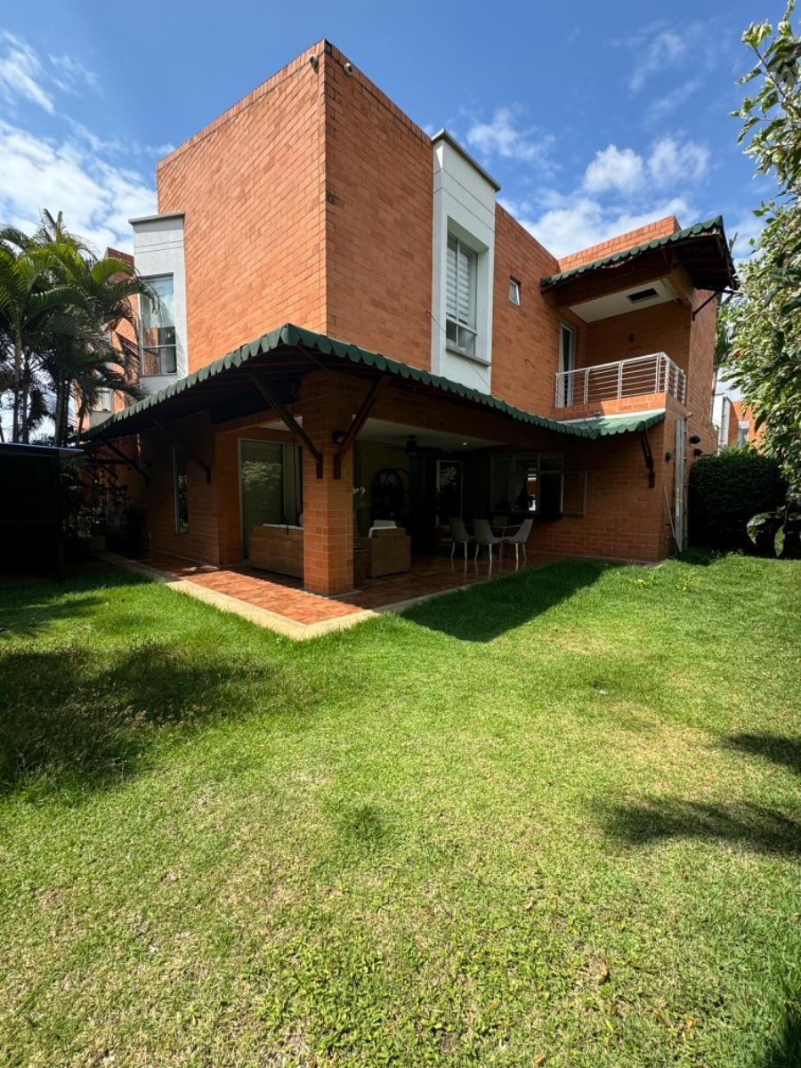 Foto Casa en Venta en Ciudad jardin, Ciudad jardin, Valle del Cauca - $ 1.100.000.000 - CAV210838 - BienesOnLine