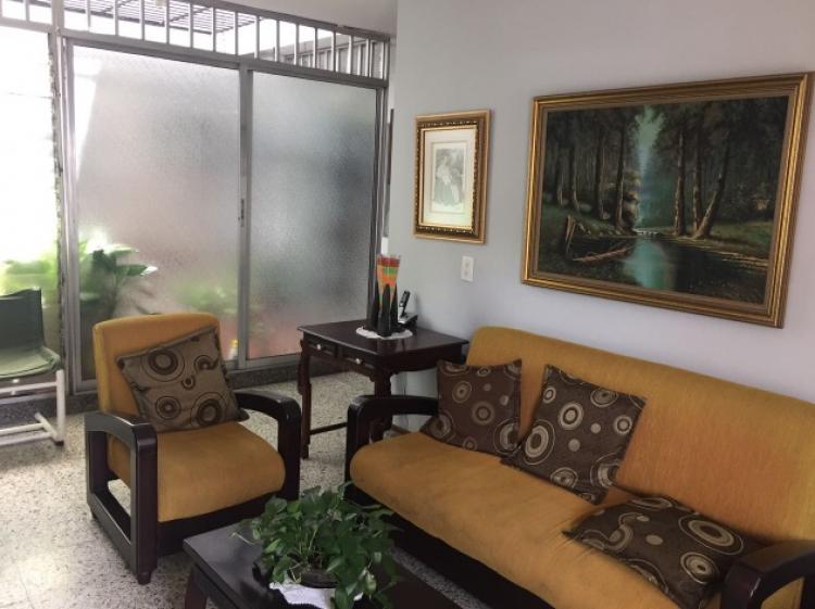 Foto Casa en Venta en Laureles Lorena, Medellín, Antioquia - $ 358.000.000 - CAV147049 - BienesOnLine