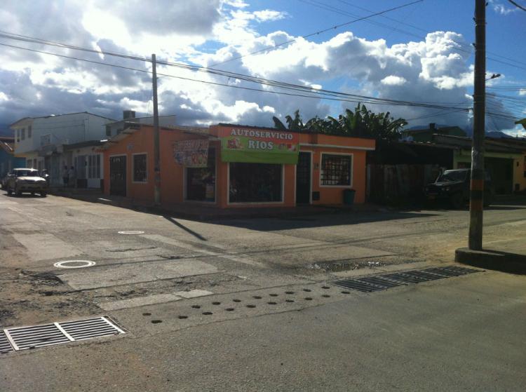 Venta casa comercial en Acacias Meta rentando 1'500'000 mensuales