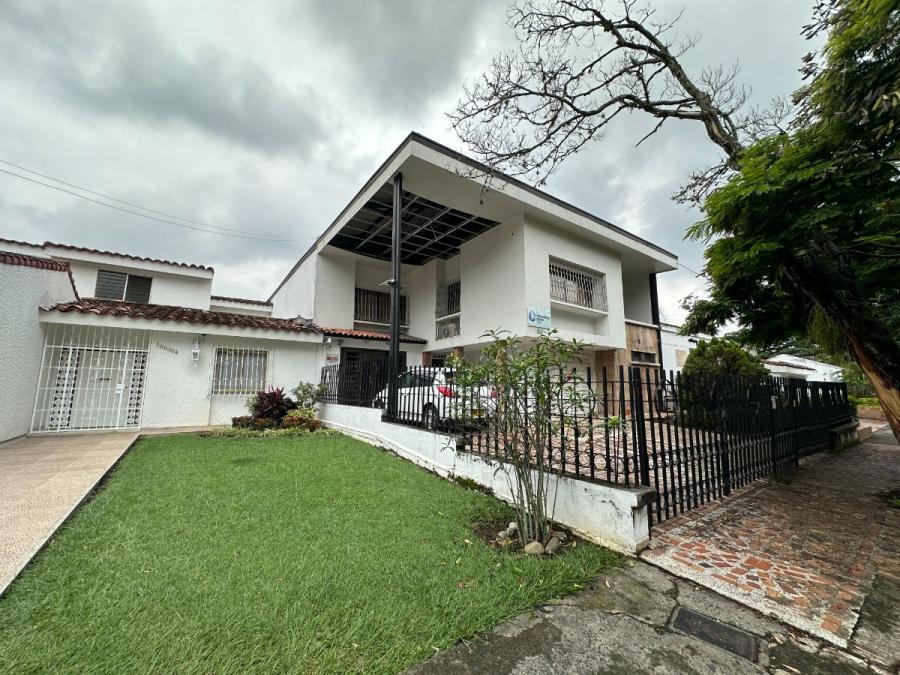 Foto Casa en Venta en Ciudad Jard, Cali, Valle del Cauca - $ 1.692.000.000 - CAV209794 - BienesOnLine