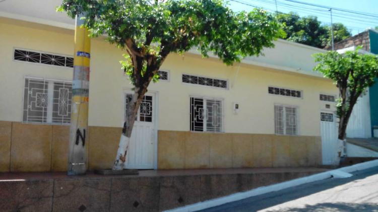 Venta casa hermosa con apartamento independiente para arrendads