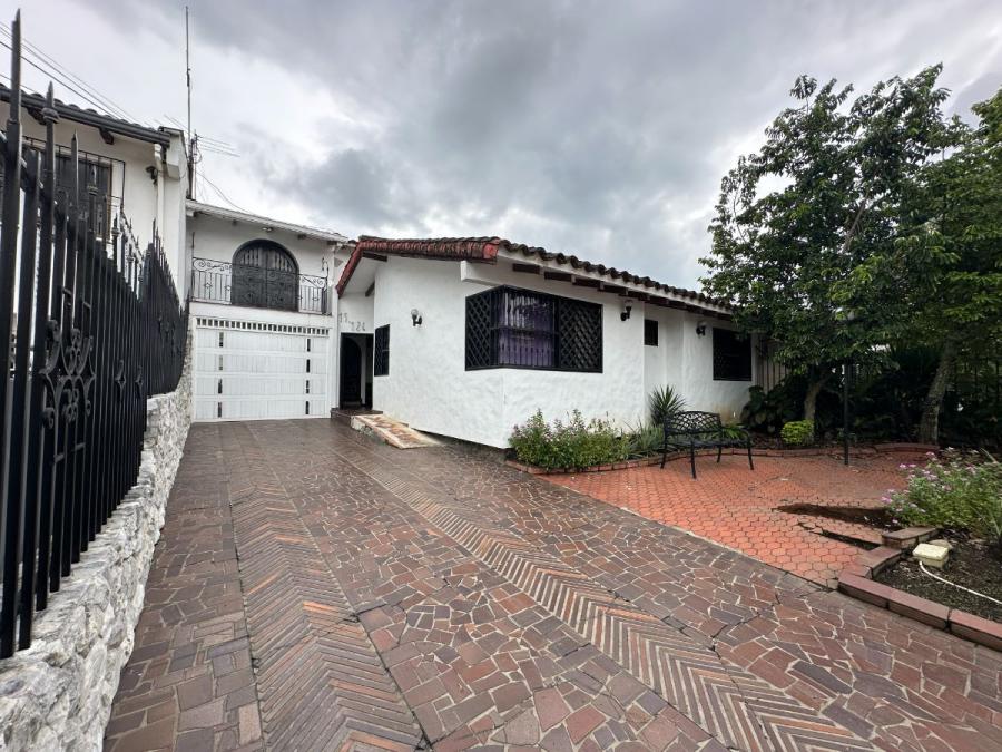 Foto Casa en Venta en Ciudad Jard, Cali, Valle del Cauca - $ 1.100.000.000 - CAV209884 - BienesOnLine