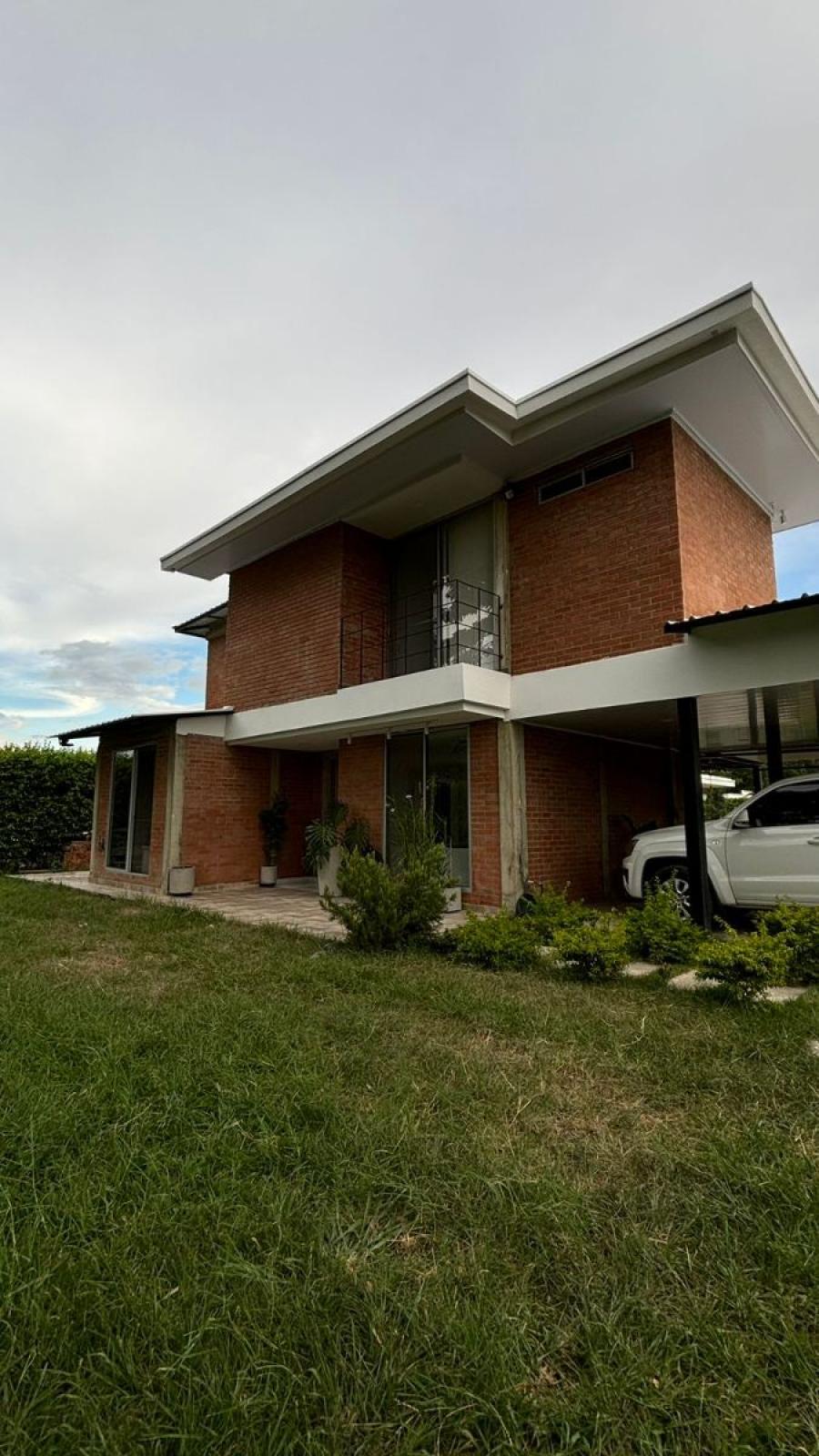 Foto Casa en Venta en Palmira, Valle del Cauca - $ 950.000.000 - CAV211192 - BienesOnLine