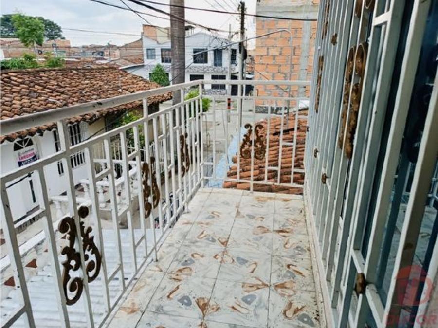 Venta de casa bifamiliar en Bosques de Maracaibo.