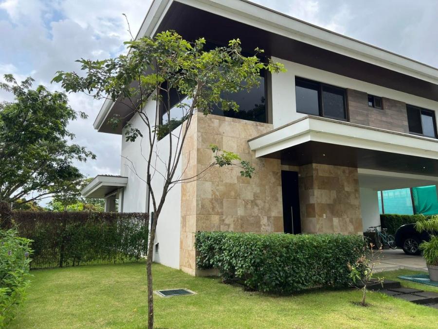 Foto Casa en Alquiler en San Rafael, Alajuela, Alajuela - U$D 3.100 - CAA101034 - BienesOnLine