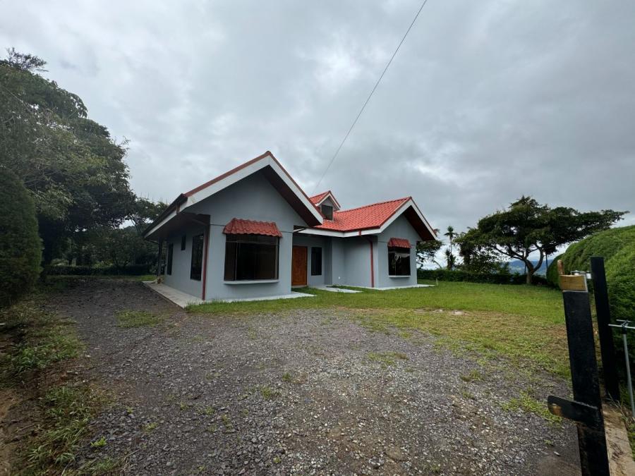 Alquiler de Casa en San Cristóbal Sur de Desamparados, San José.