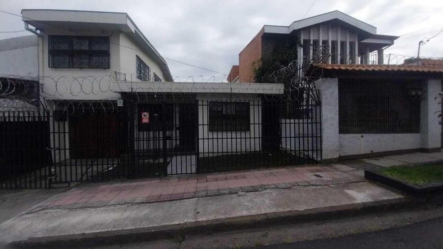 Alquiler de Casa con Uso de Suelo Mixto + APTO en San Fco de Dos Ríos, San José. RAH 25-533