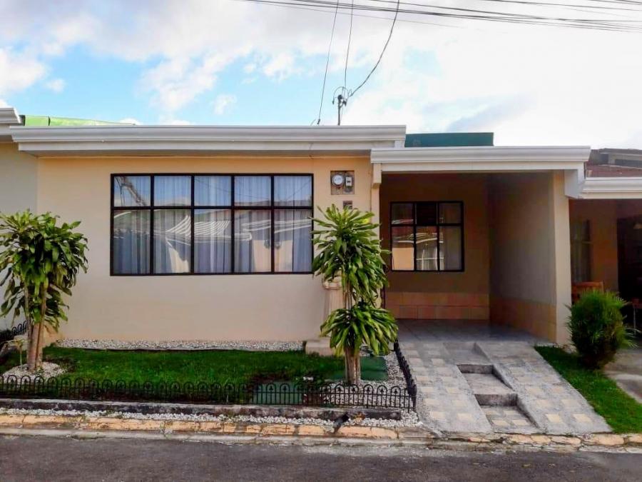 Esta casa en Rohrmoser a 5 minutos del aeropuerto es un 30% más accesible que otras opciones.