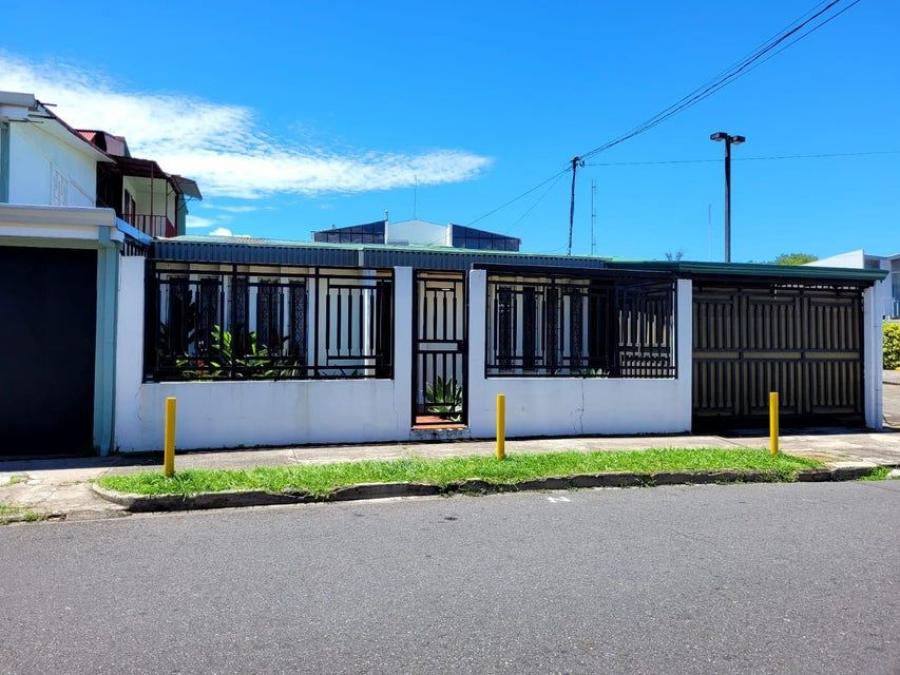 Venta de Casa en Tibás, San José. RAH 25-557