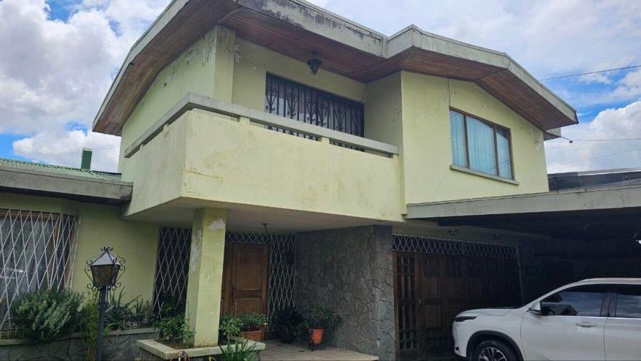 Venta de Casa en Los Yoses, San José.  RAH 25-619 CA