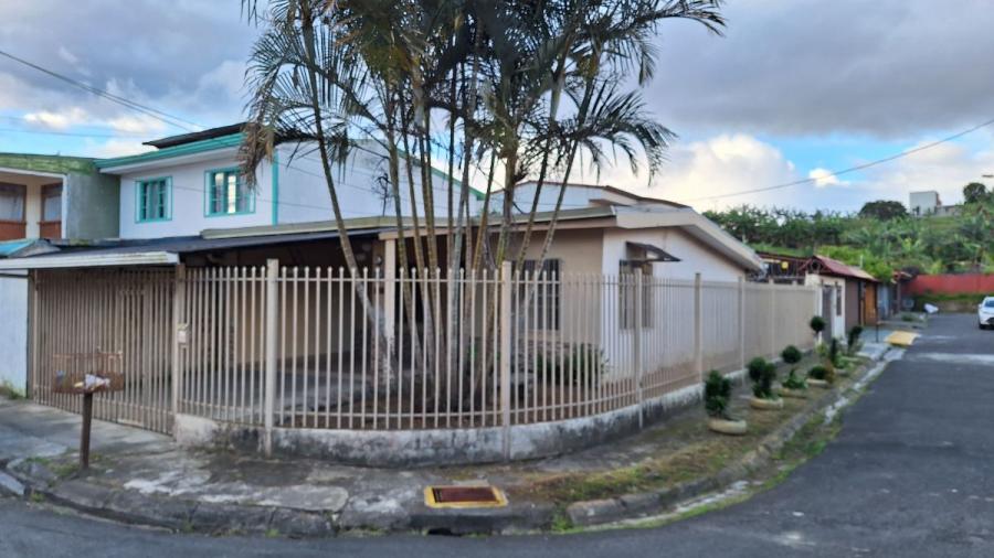 Casa en Venta en Mata de Platano Goicoechea, San José