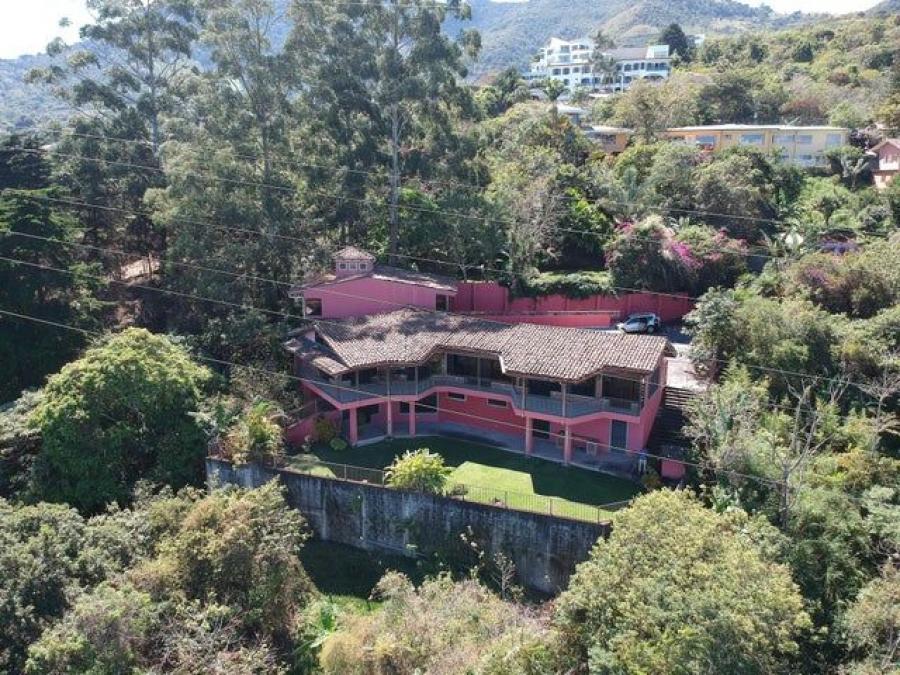 Se vende propiedad en montañas de San Antonio Escazú 22-1461