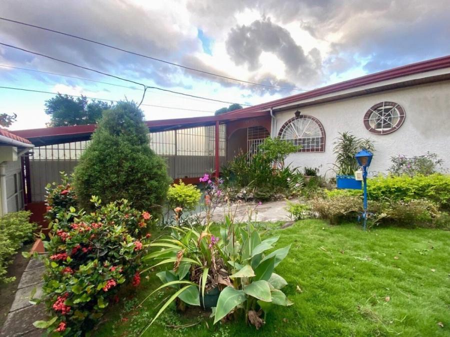 Venta de Casa en San Rafael de Escazû. RAH 25-1241