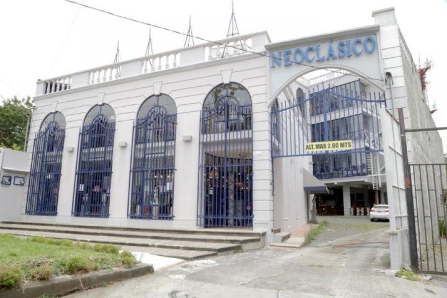 Se vende edificio de 2 cuerpos en Estilo Neoclásico Escazú 25-739