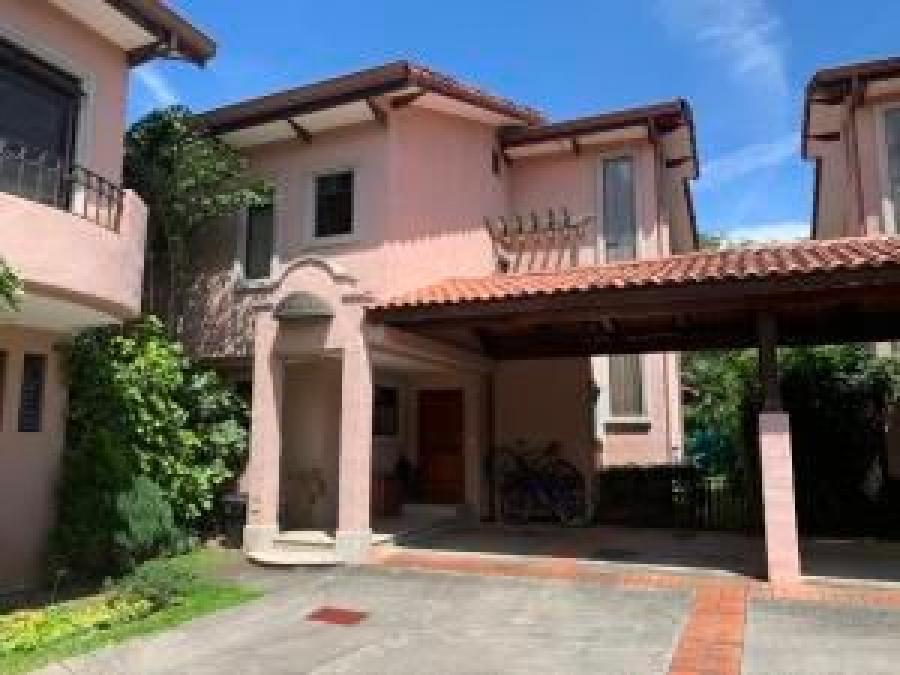 Foto Casa en Venta en Santa Ana, San José - U$D 350.000 - CAV28805 - BienesOnLine