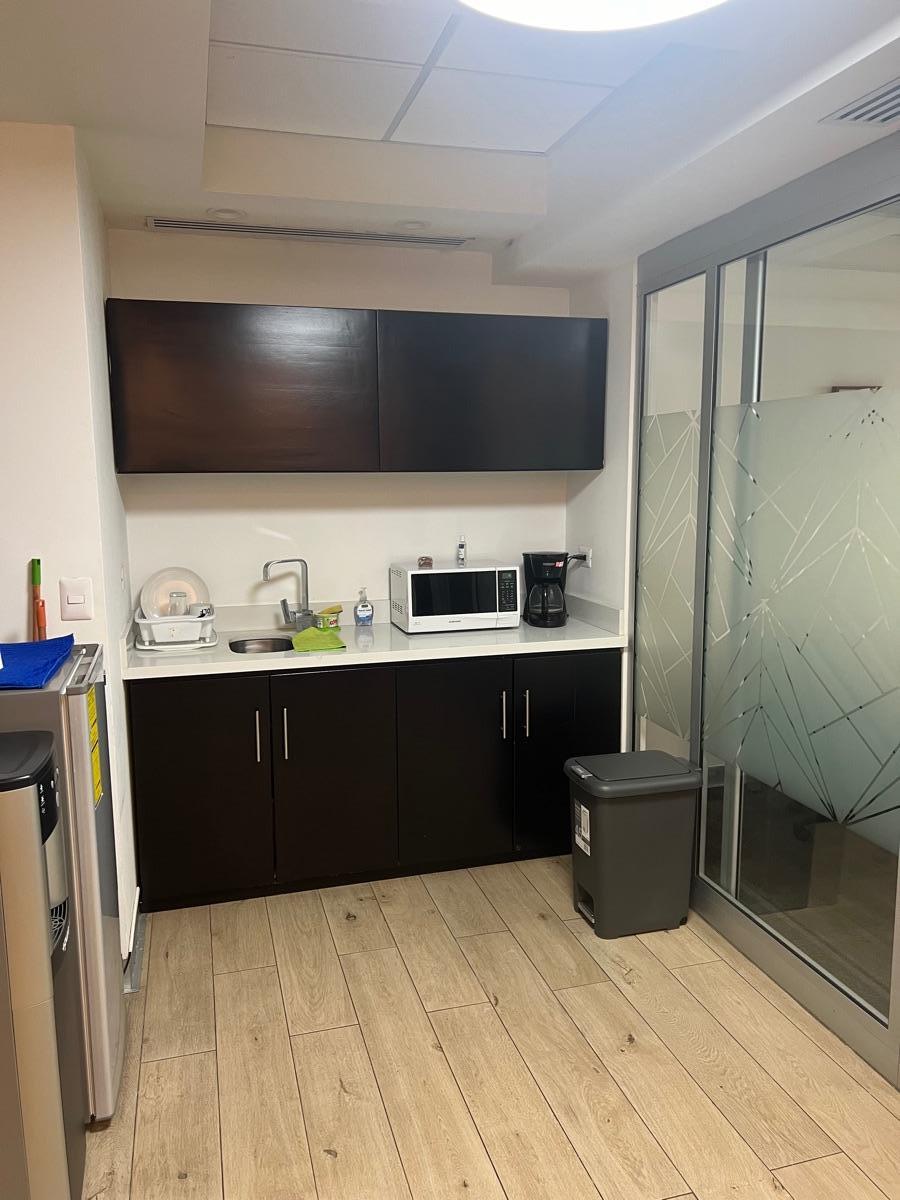 Foto Oficina en Alquiler en pozos centro corporativo lindora, Santa Ana, San José - U$D 1.950 - OFA107071 - BienesOnLine