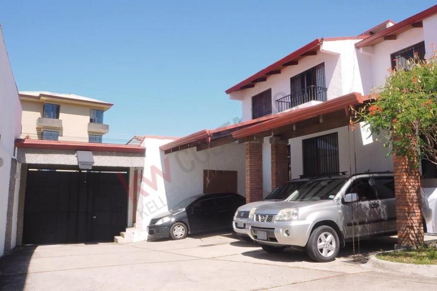 Foto Casa en Venta en Trejos Montealegre, San José - U$D 230.000 - CAV102728 - BienesOnLine