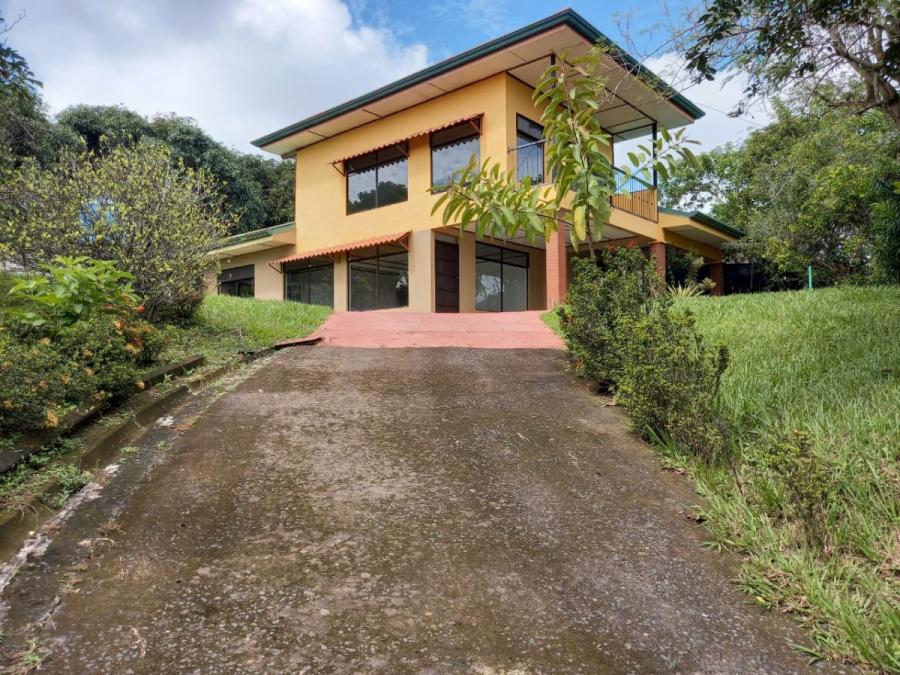 Foto Casa en Venta en Fatima, Atenas, Alajuela - U$D 180.000 - CAV107524 - BienesOnLine