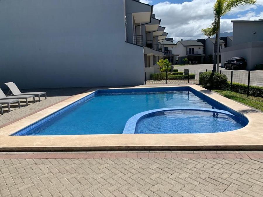 Foto Casa en Alquiler en San Rafael, Escazú, San José - U$D 1.700 - CAA33103 - BienesOnLine