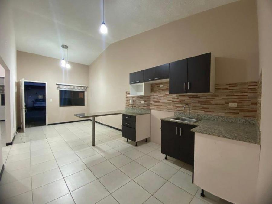 Foto Casa en Alquiler en San Rafael, Alajuela - U$D 700 - CAA106747 - BienesOnLine