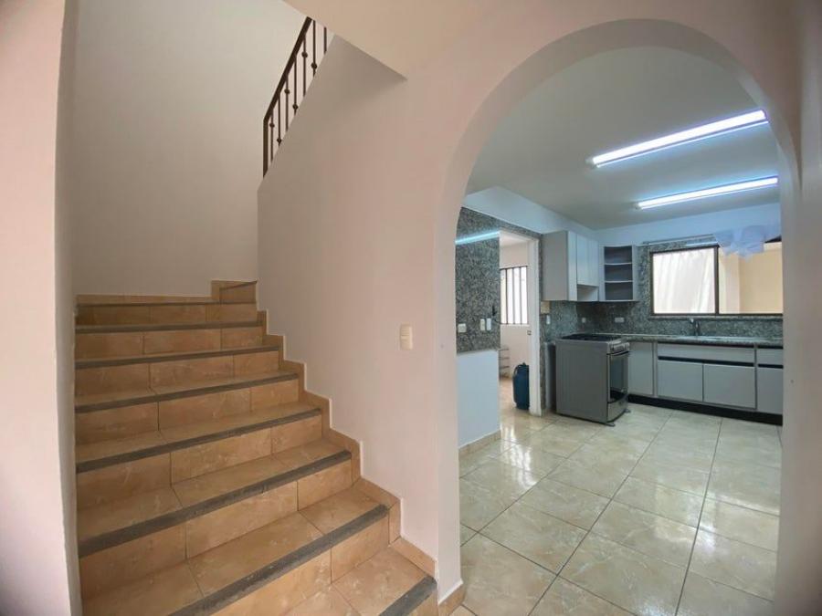 Foto Casa en Alquiler en Escazú, San José - U$D 1.500 - CAA97215 - BienesOnLine