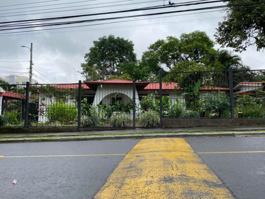 Alquiler de Casa en Escazú, San José.