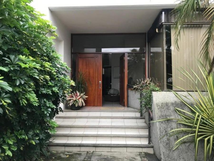 Alquiler de Casa en San Rafael, Escazú. RAH 25-105 PRECIO REBAJADO