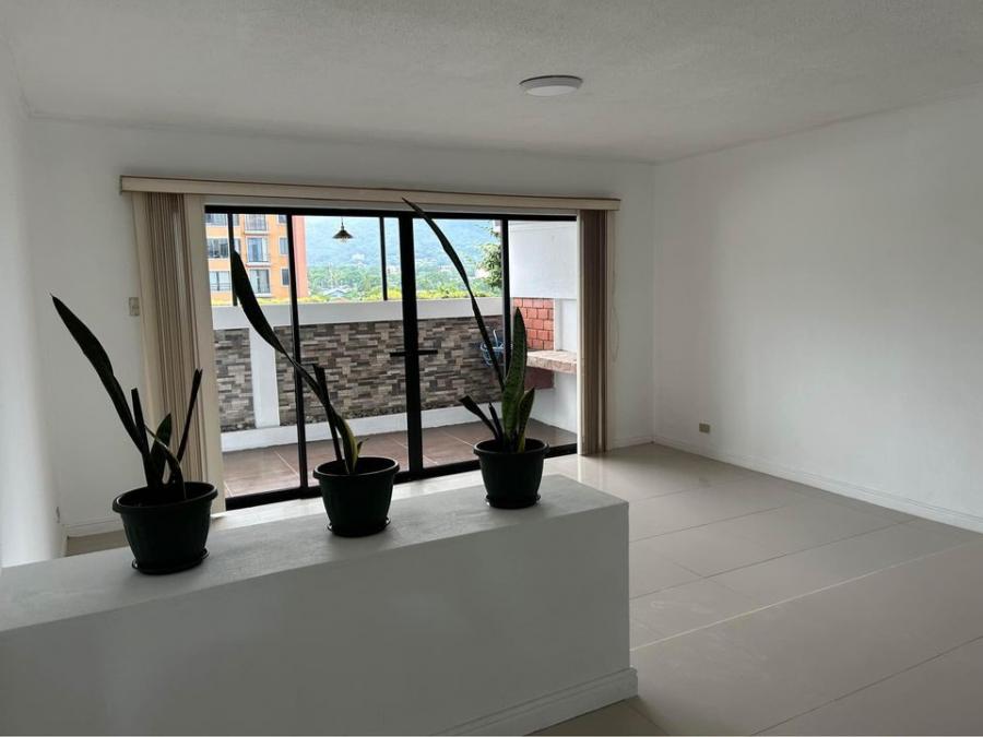 Foto Apartamento en Alquiler en Escaz, San Jos - ¢ 600.000 - APA105020 - BienesOnLine