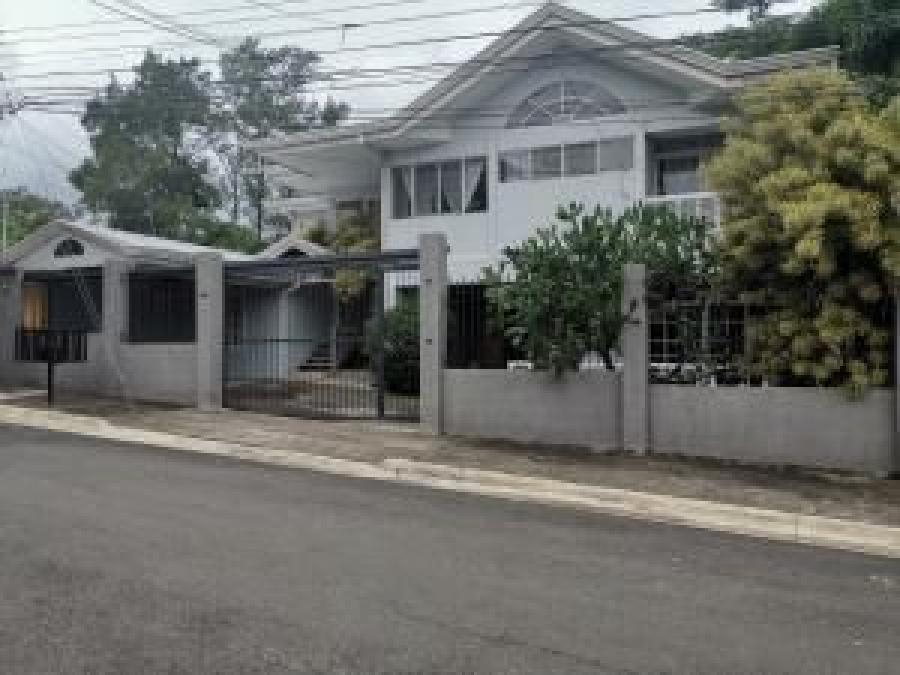 Foto Casa en Venta en Santa Ana, San Jos - U$D 186.000 - CAV28357 - BienesOnLine