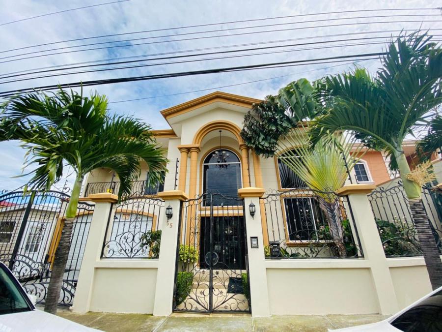 Foto Casa en Venta en Escazú, San José - U$D 495.000 - CAV36461 - BienesOnLine