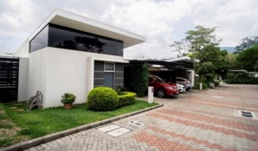 Bellisima Casa en Venta en Brasil  de Santa Ana 