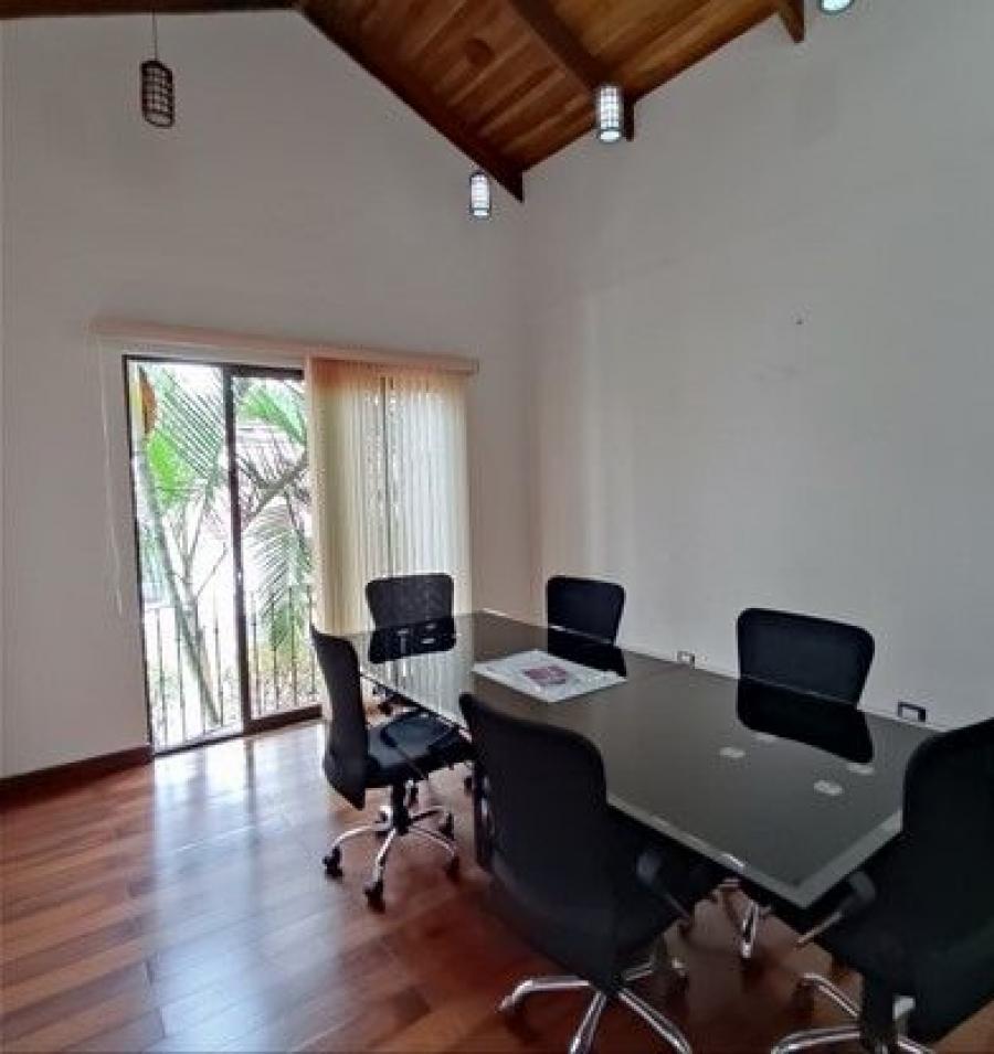 Casa comercial en Venta en San Jose, Los Yoses. Cod.5PVV8093403