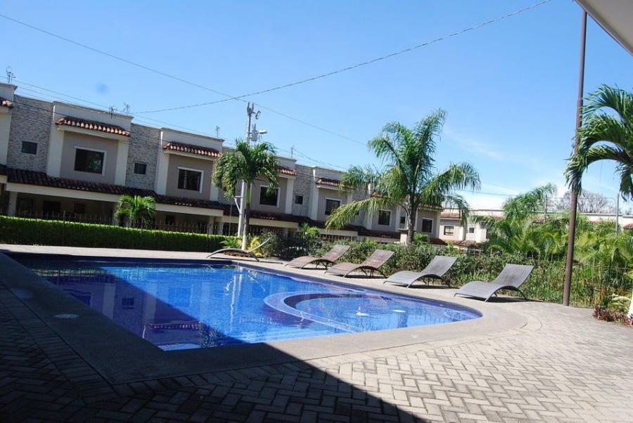 Foto Casa en Venta en uruca, Santa Ana, San Jos - U$D 220.000 - CAV99223 - BienesOnLine