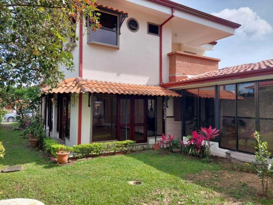 Foto Casa en Alquiler en Centro, Santa Ana, San José - U$D 2.500 - CAA99749 - BienesOnLine