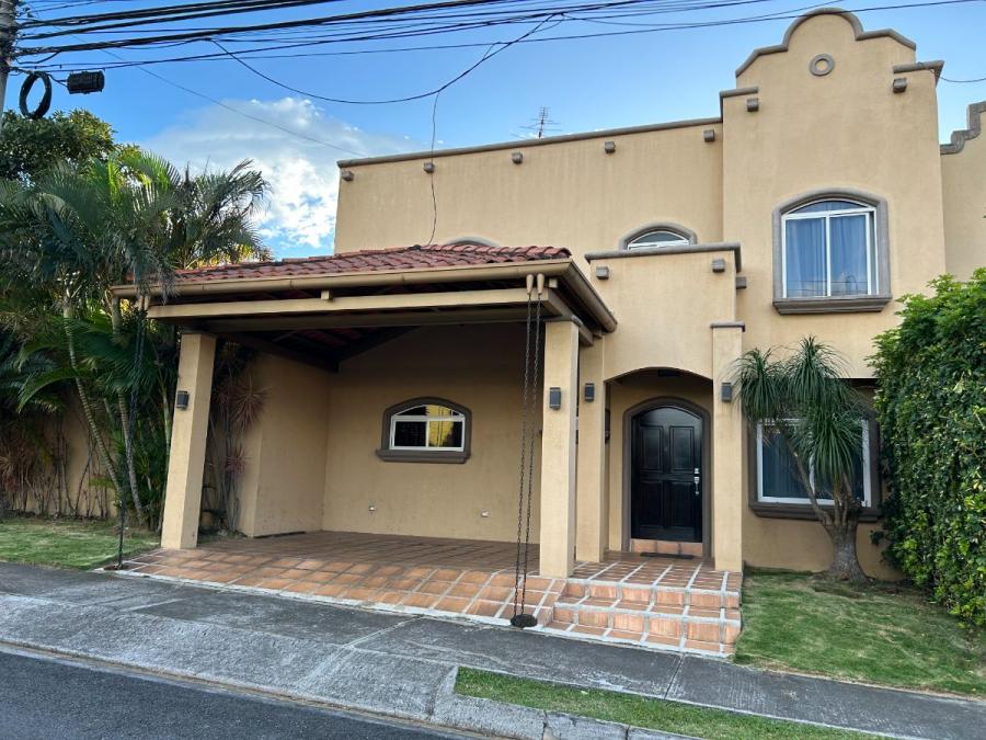 CASA EN ALQUILER EN HEREDIA