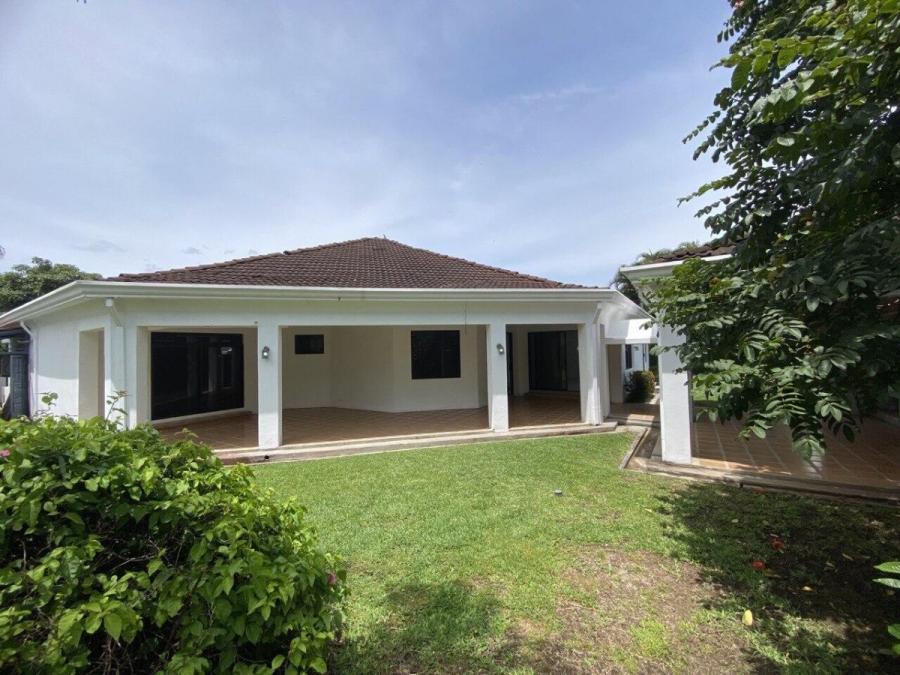 Foto Casa en Alquiler en Pozos, Santa Ana, San José - U$D 3.700 - CAA109273 - BienesOnLine