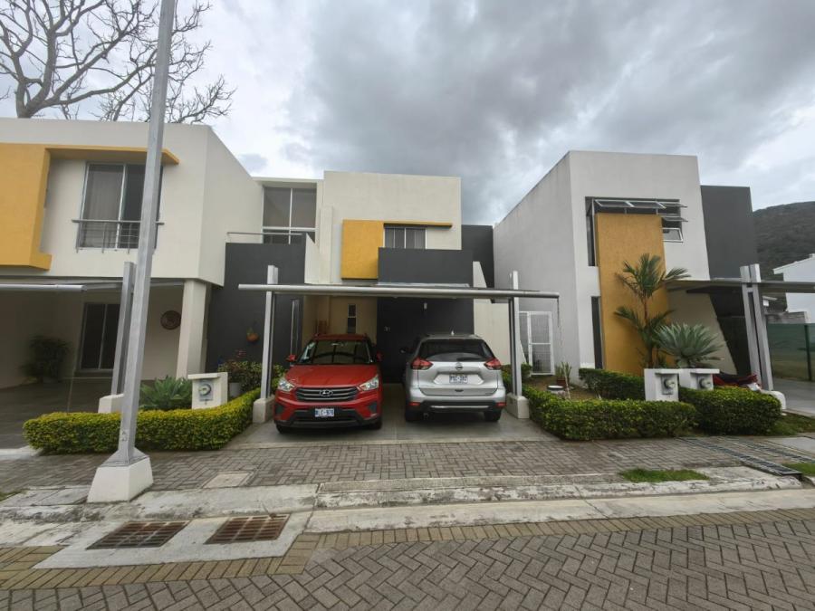 Casa en Condominio en Santa Ana