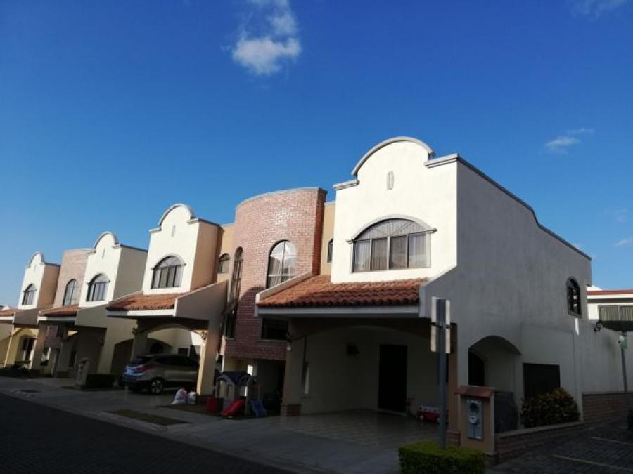 Foto Casa en Venta en Escazú, San José - U$D 250.000 - CAV58742 - BienesOnLine