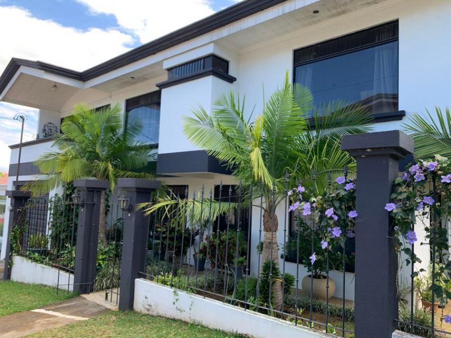 Foto Casa en Venta en Alajuela, Alajuela - U$D 420.000 - CAV52510 - BienesOnLine